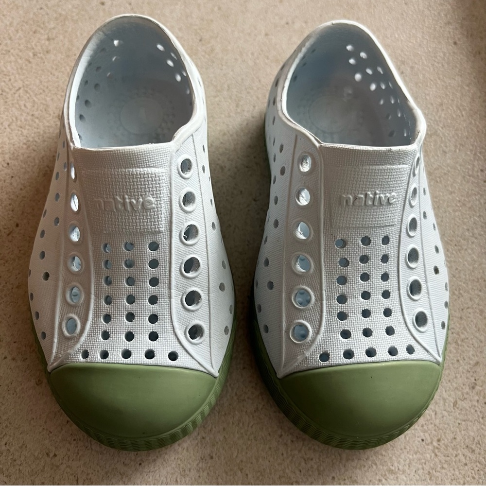 NATIVE TODDLER BOYS JEFFERSON SLIP ON RUBBER SNEAKER SHOES SZ. C6 ACTIVE CASUAL